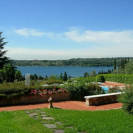 Lovely Flat With Shared Pool And Amazing View * سالو